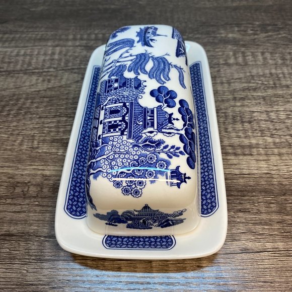 Blue Willow Bone China by Churchill Covered Butter Dish NWT - Picture 7 of 11